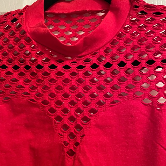 VENUS Vibrant red & stretchy w/gorgeous detail in front/back.NWOT XL - Picture 2 of 3